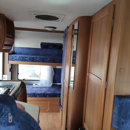 Rollo Motorhome * Tías
